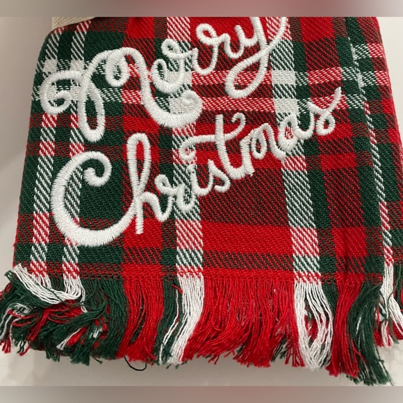 Merry Christmas Embroidered Tartan Plaid Cloth Fringe Holiday Napkins Set of 4 - Picture 3 of 5